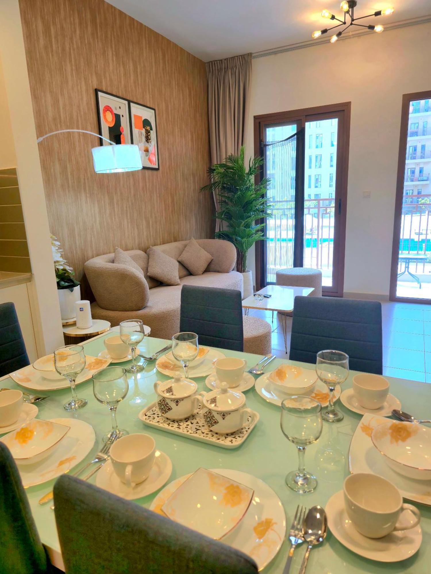 Bareez Bliss Retreat Elegant 2br With Balcony, Pool & Park View