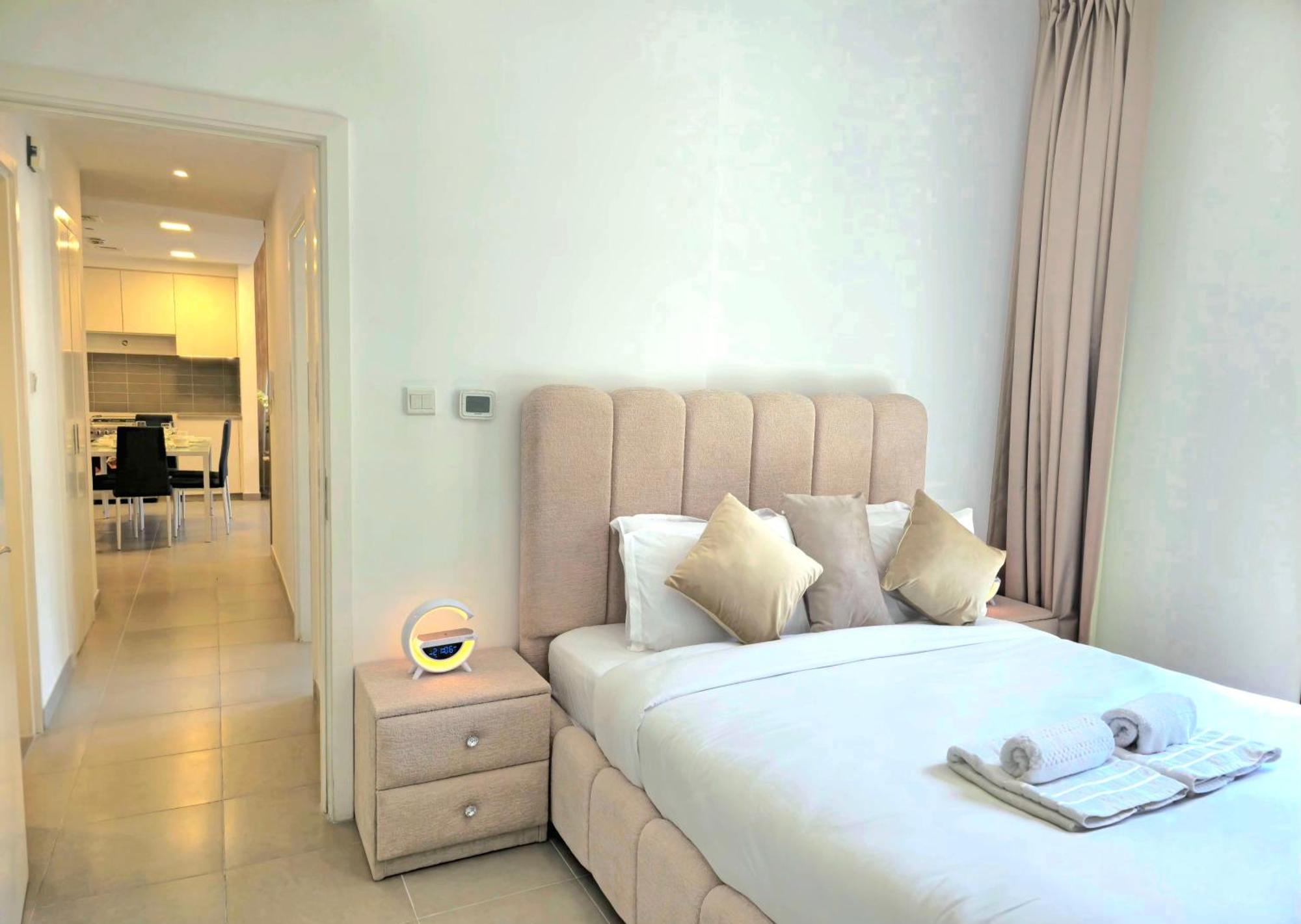 Apartment Bareez Bliss Retreat Elegant 2br With Balcony, Pool & Park View Dubai