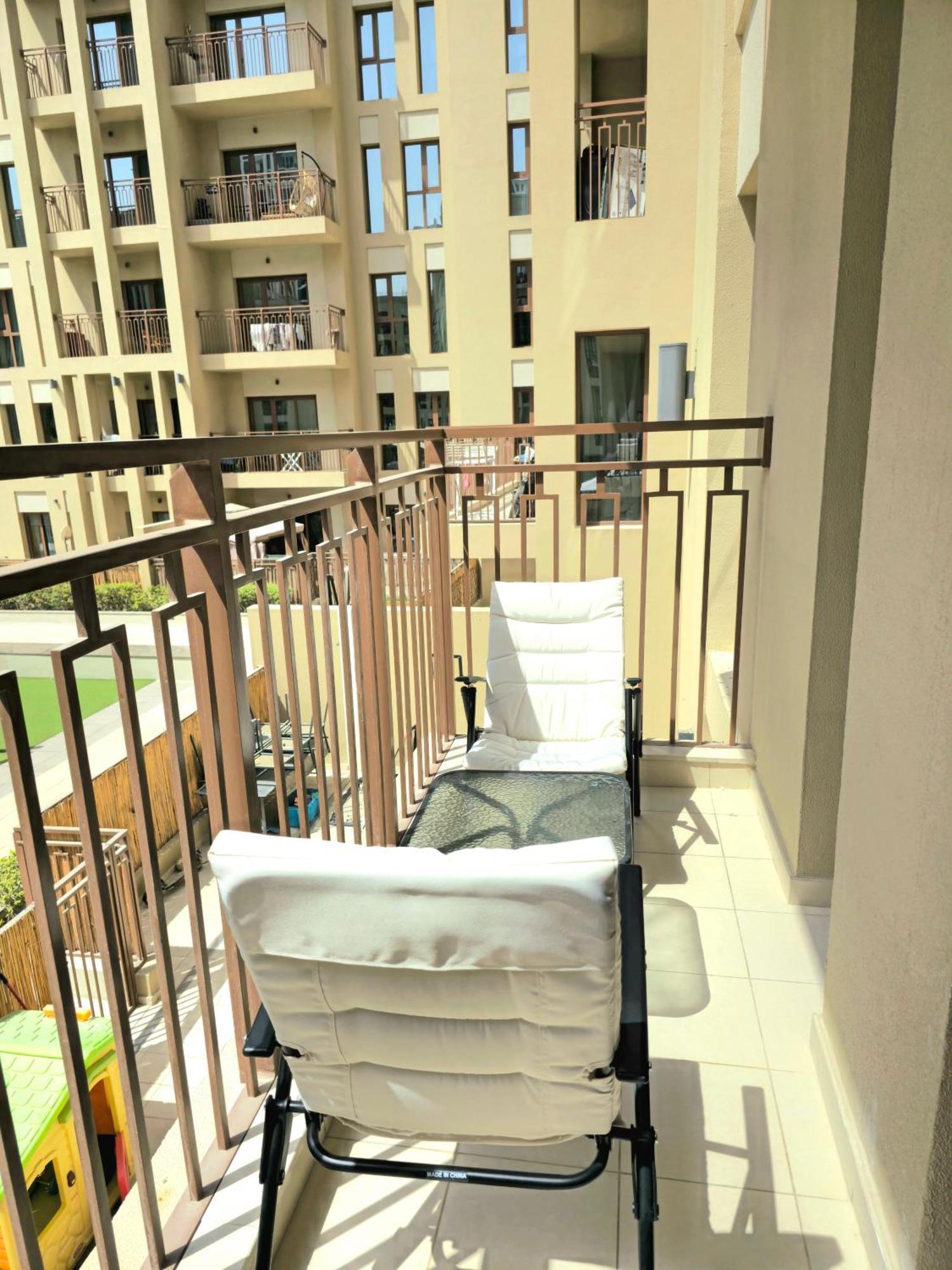 Apartment Bareez Bliss Retreat Elegant 2br With Balcony, Pool & Park View