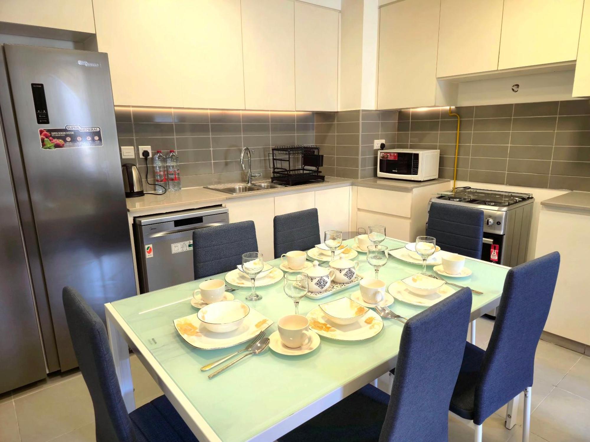 Apartment Bareez Bliss Retreat Elegant 2br With Balcony, Pool & Park View Dubai
